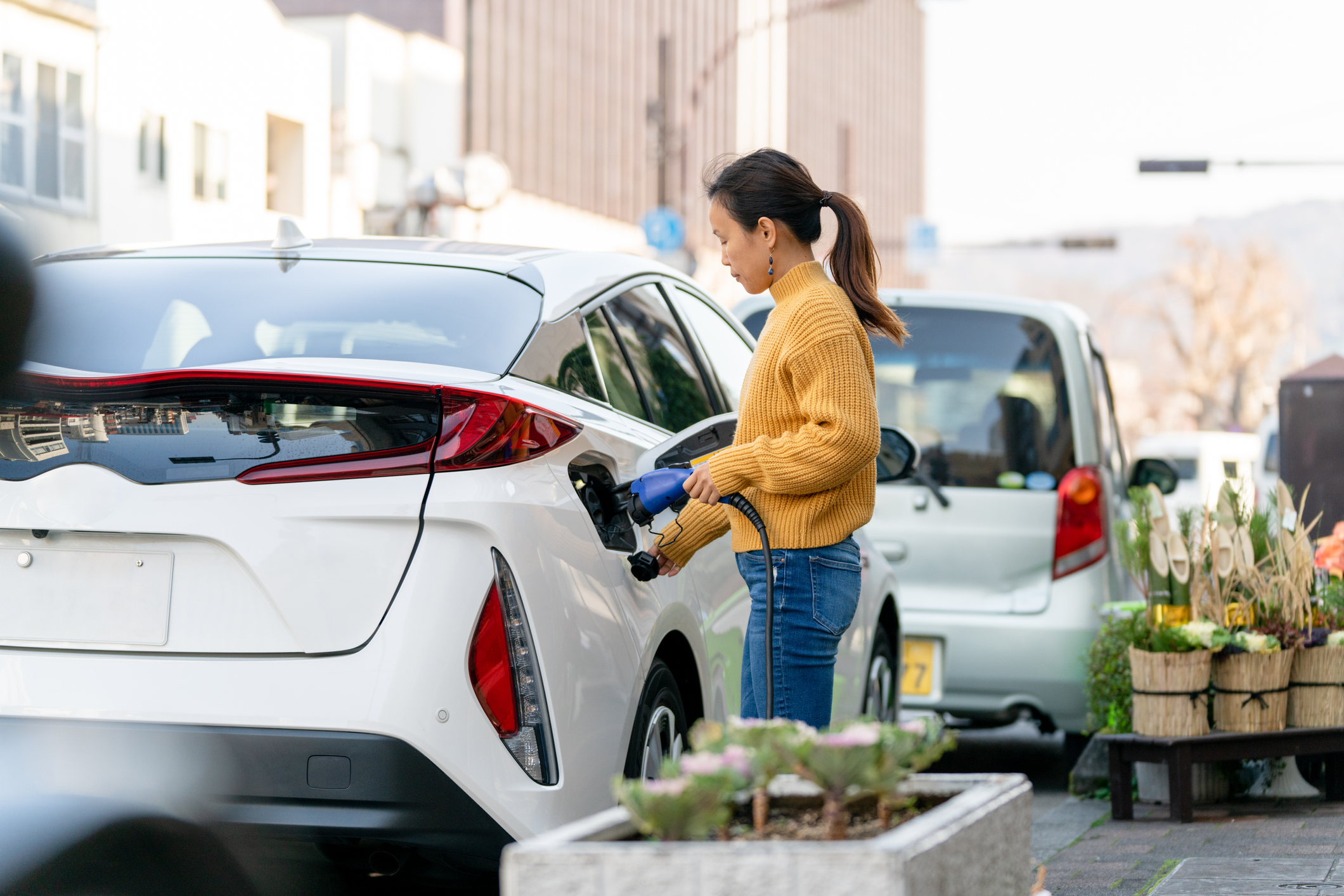 10 reasons why gas cars are better than electric